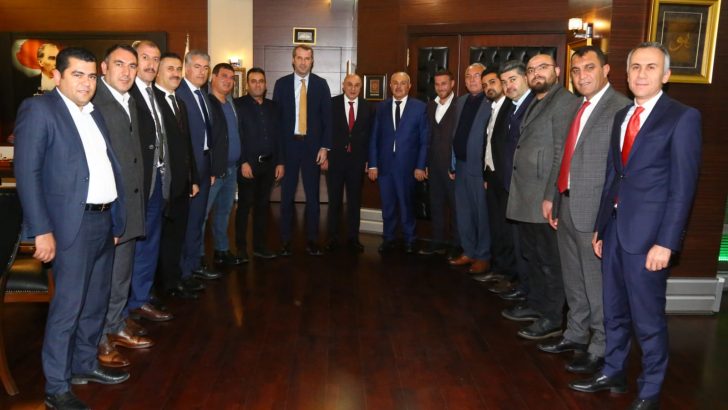 Başkanımız Sayın Baki ÇELEN ve Yönetim Kurulu Üyeleri Keçiören  Belediye Başkanı Sayın Turgut ALTINOK’u makamında ziyaret ettiler.