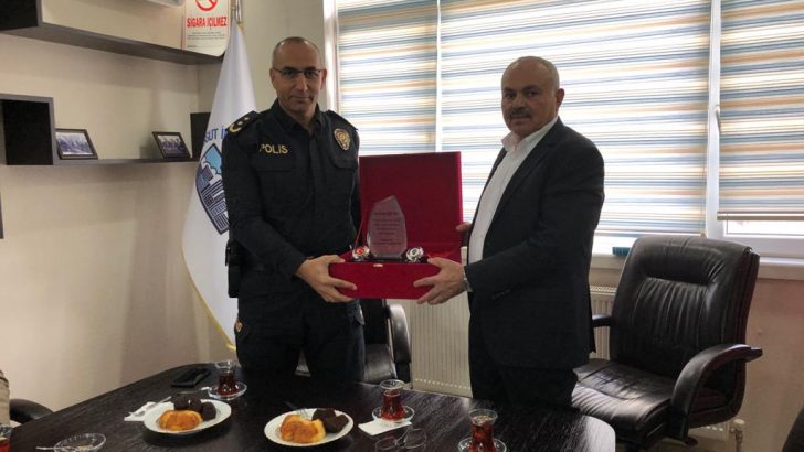 Etimesgut İlçe Emniyet Müdürü Sayın Nail AKÇA Derneğimizi Ziyaret  Ederek Bizleri Onurlandırdı.