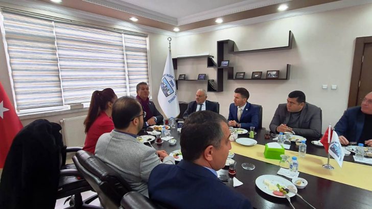 Türkiye Değişim Partisi Genel Başkanı Mustafa Sarıgül, Ankara İl Başkanı ve teşkilat üyelerini derneğimizi ziyaret ettiler.